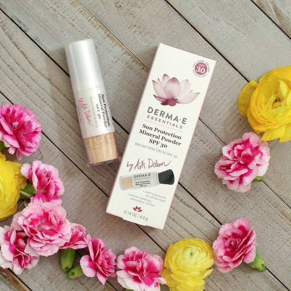 Sun Protection Mineral Powder SPF 30 DermaE Natural Bodycare